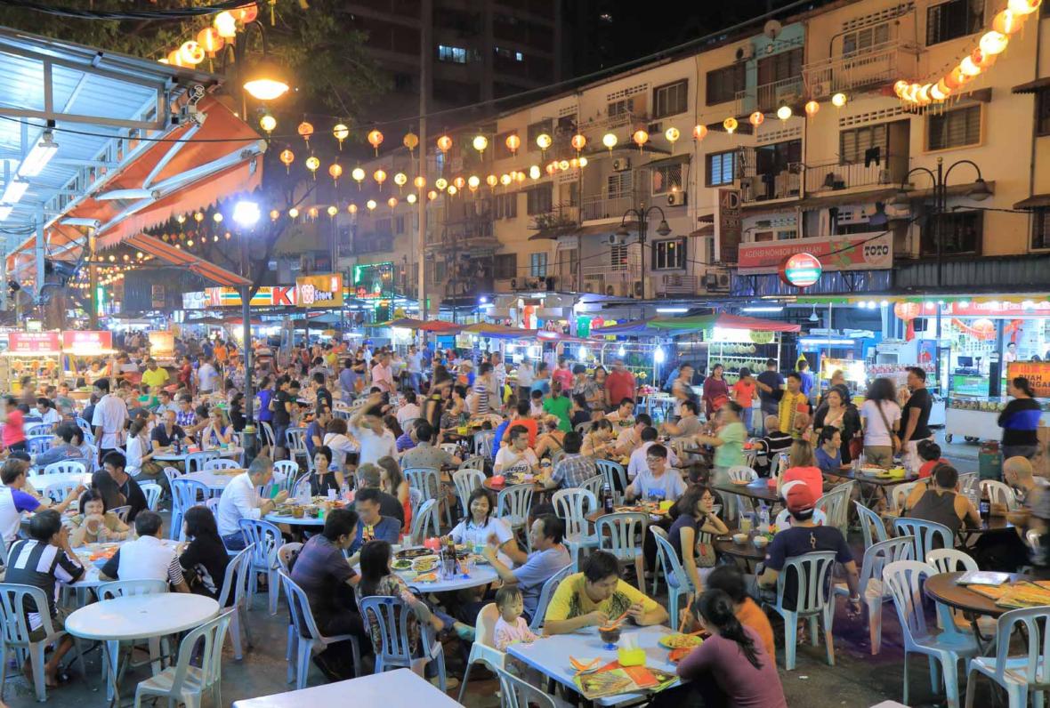 آشنایی با جالان الور بزرگترین خیابان غذاخوری در کوالالامپور
