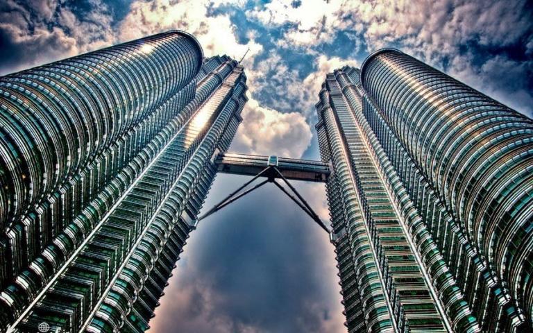 آشنایی با برج های دوقولوی پتروناس کوالالامپور مالزی