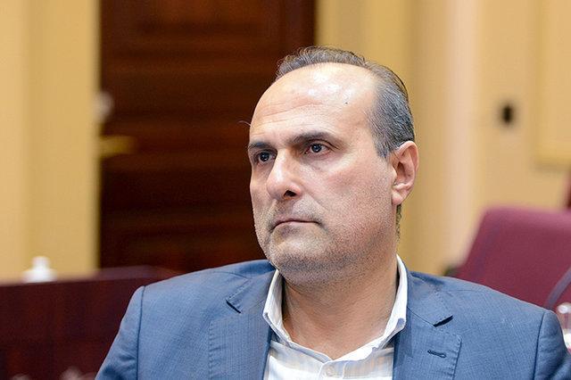 رییس فدراسیون بسکتبال: با پخش بازیها از اینستاگرام، وابستگی خود به صدا و سیما را کم می کنیم! رییس فدراسیون بسکتبال: با پخش بازیها از اینستاگرام، وابستگی خود به صدا و سیما را کم می کنیم!